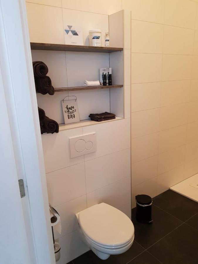 Slapen Bij Van-V Zierikzee Exterior photo